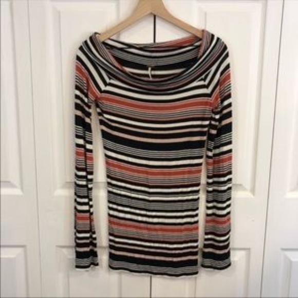 Free People Long sleeve Ribbed Top Size Medium - Picture 3 of 6